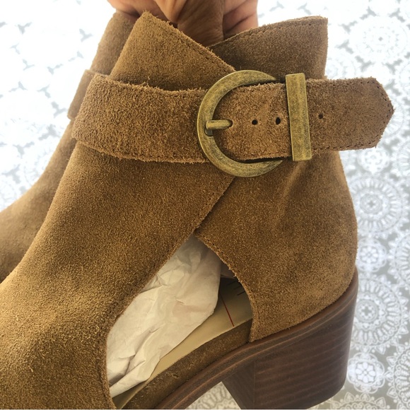 Sole Society Tracy Tan Suede Ankle Bootie - Picture 8 of 14